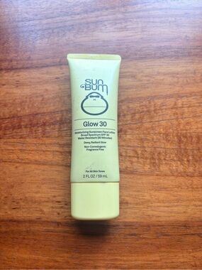Sunbum daily glow tinted sunscreen